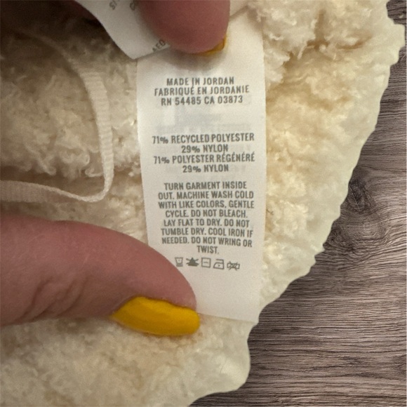 Aerie marshmallow crop top and matching shorts set 🌟💥 - Picture 3 of 8